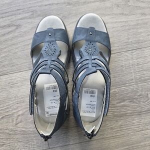 Jambu Women's Elegant Blue Sandals